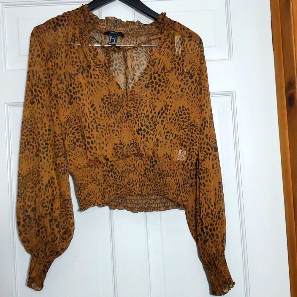 Cropped cheetah print long sleeve